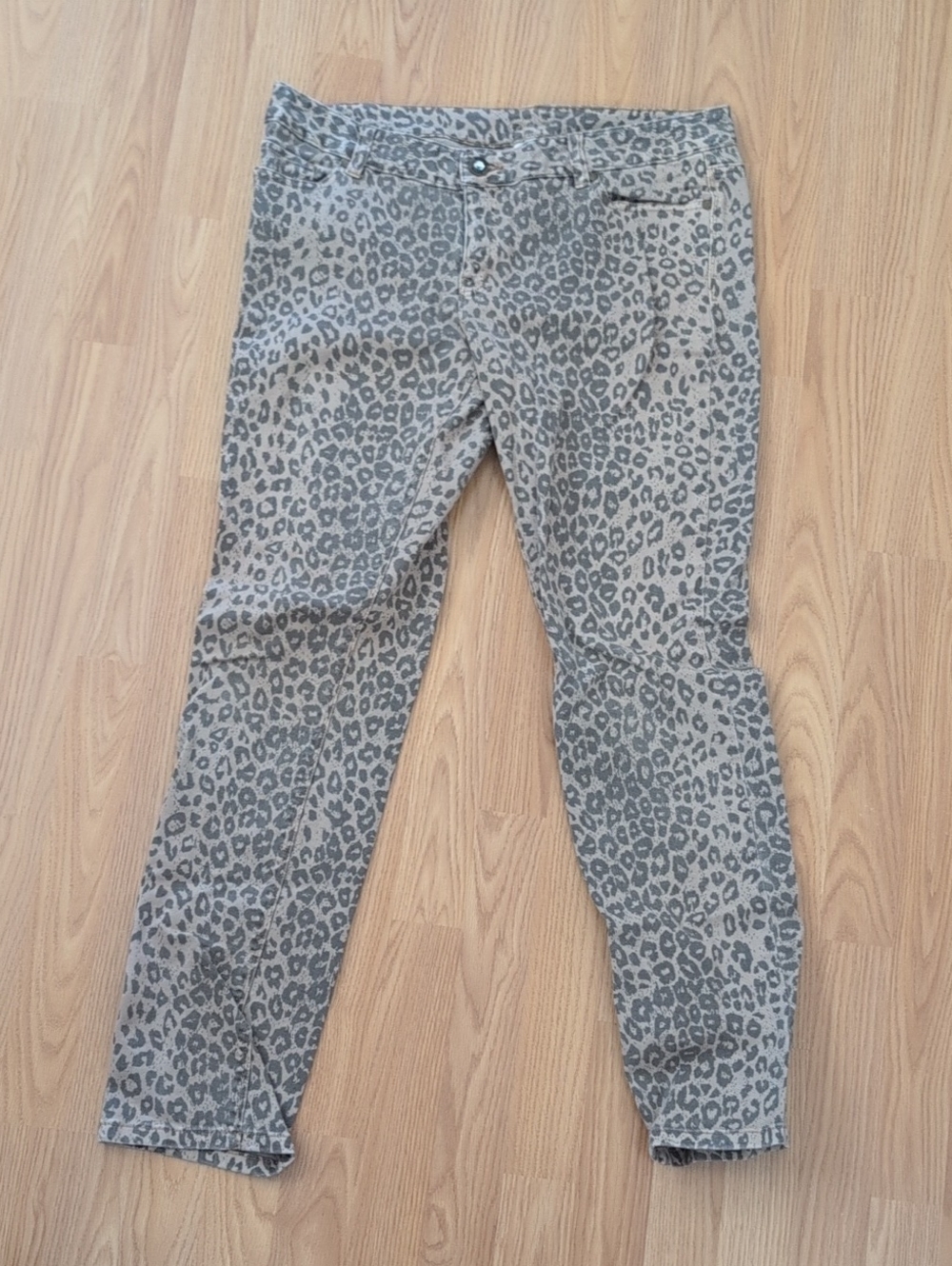 Leopard Print Skinny Jeans - Gray Taupe